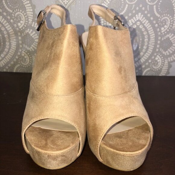 Bella Marie Taupe Skyview Slingback Peep Toe Heels Size 10 - Picture 1 of 6